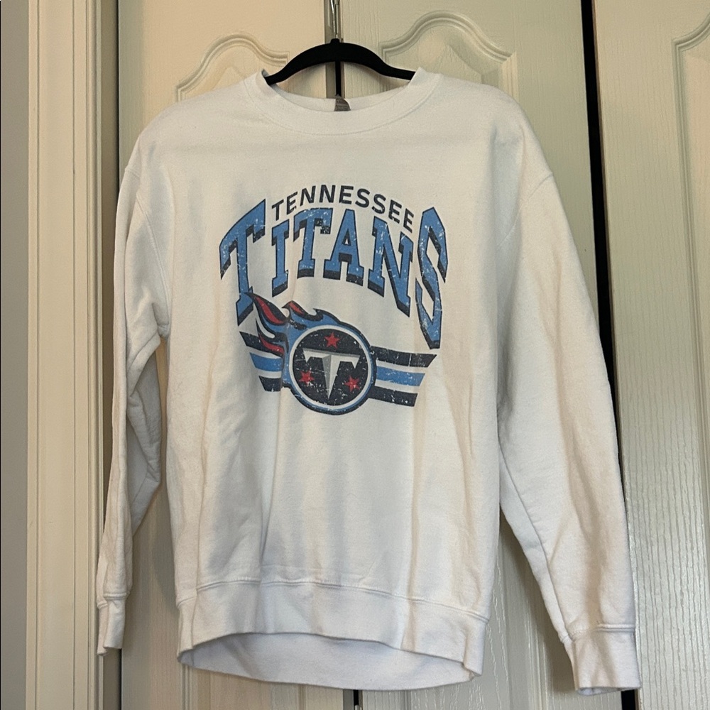 Gildan White Heavy Blend Sweatshirt